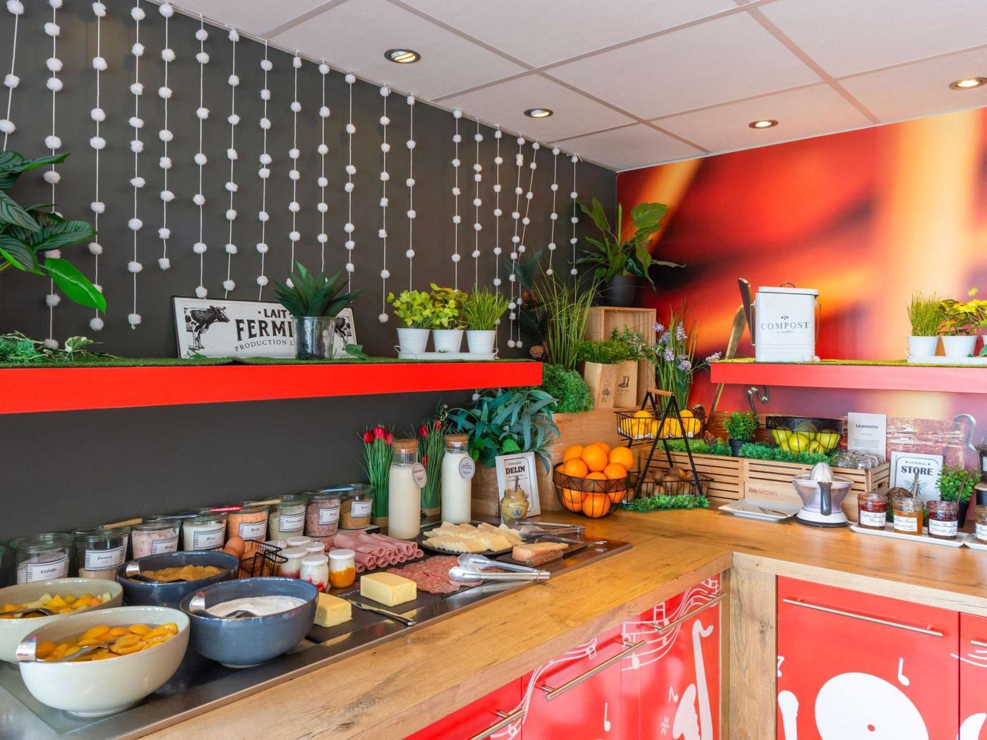 Hotel Ibis Chalon Sur Saone Nord Esterno foto